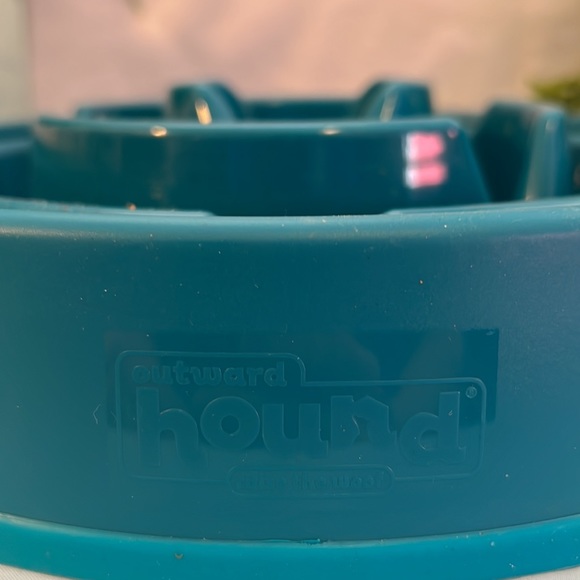 Outward Hound Fun Feeder Slo Bowl, Slow Feeder Dog Bowl, Medium - Picture 3 of 5